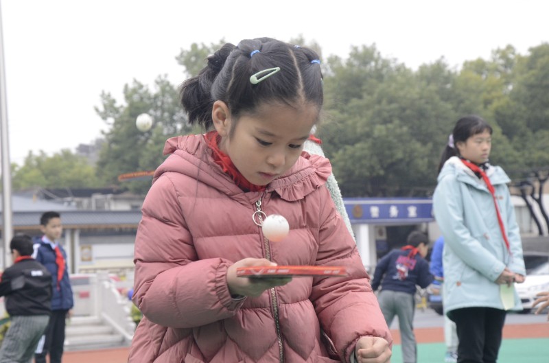 飞英小学隆重举行第十二届乒乓球联赛活动