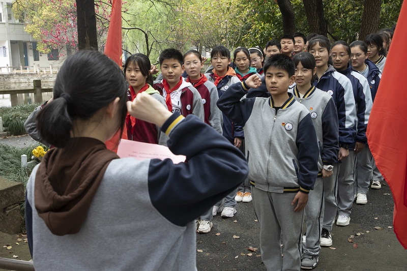 清明时节祭英魂,传承先烈爱国情——浔溪中学开展清明