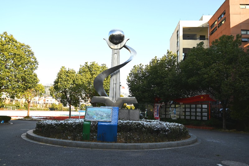 仁皇山小学:冬日校园 处处美景 湖州市仁皇山小学