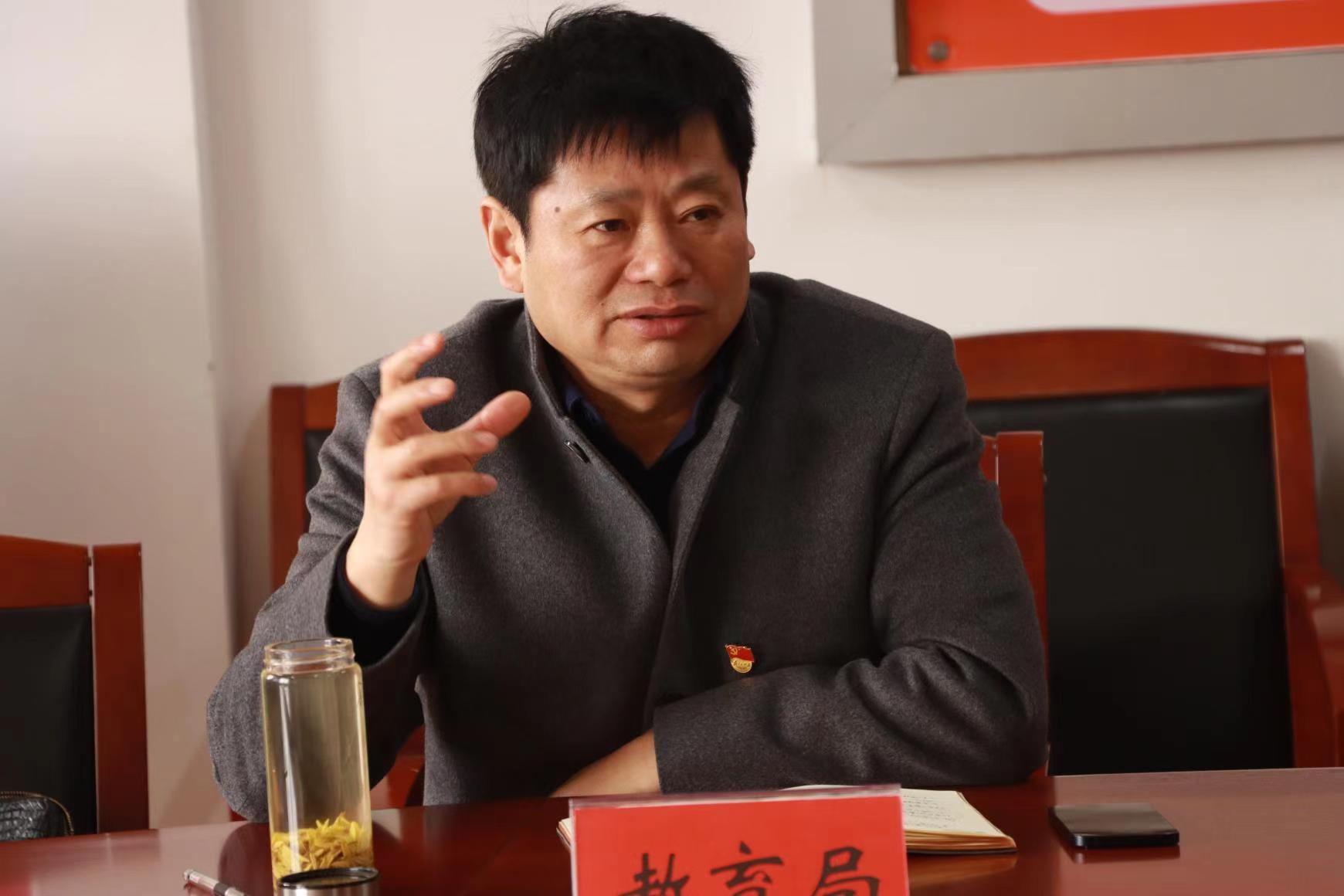 长兴县人民政府副县长陈峰来金陵高中调研开学工作