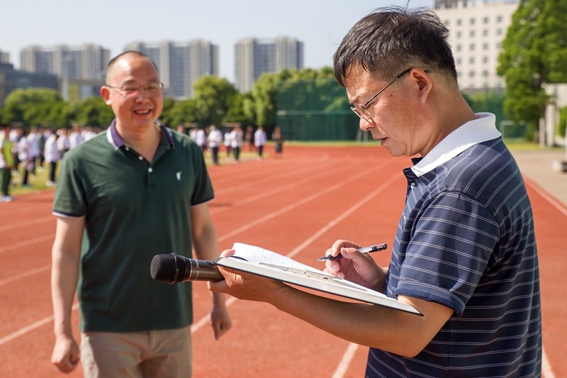 居安思危防震减灾中兴中学举行地震应急疏散演练