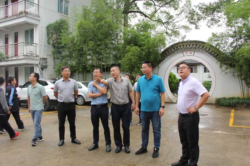 67市教育局党委委员李金全一行赴大石中学检查指导工作