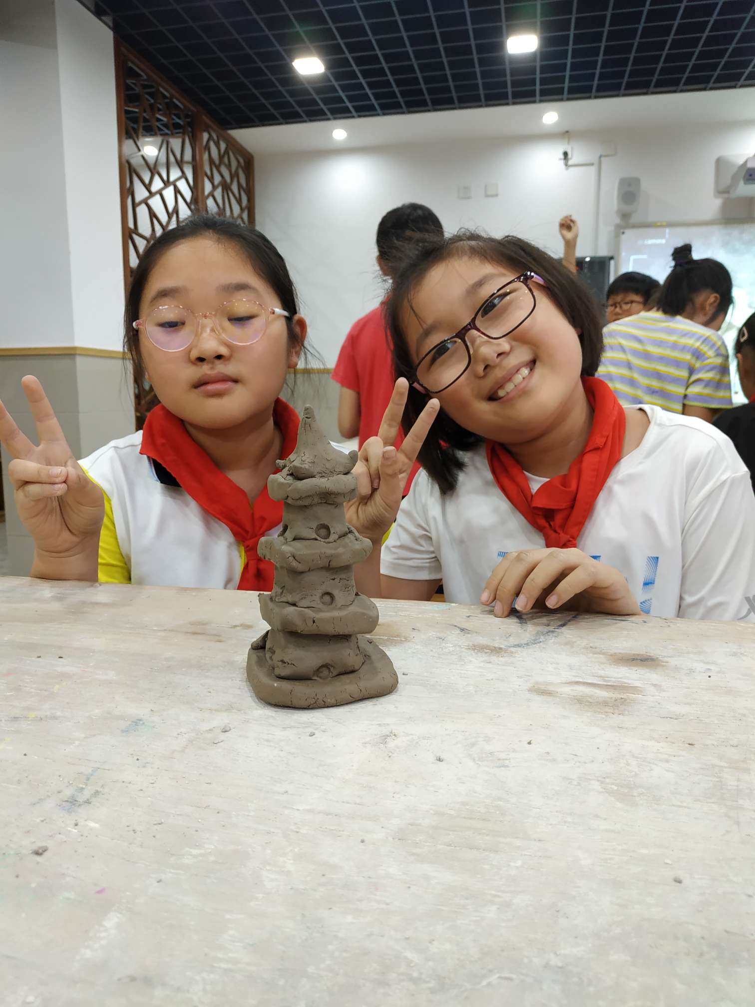 四年级美术,403班陶艺,塔. - 宁波市行知实验小学
