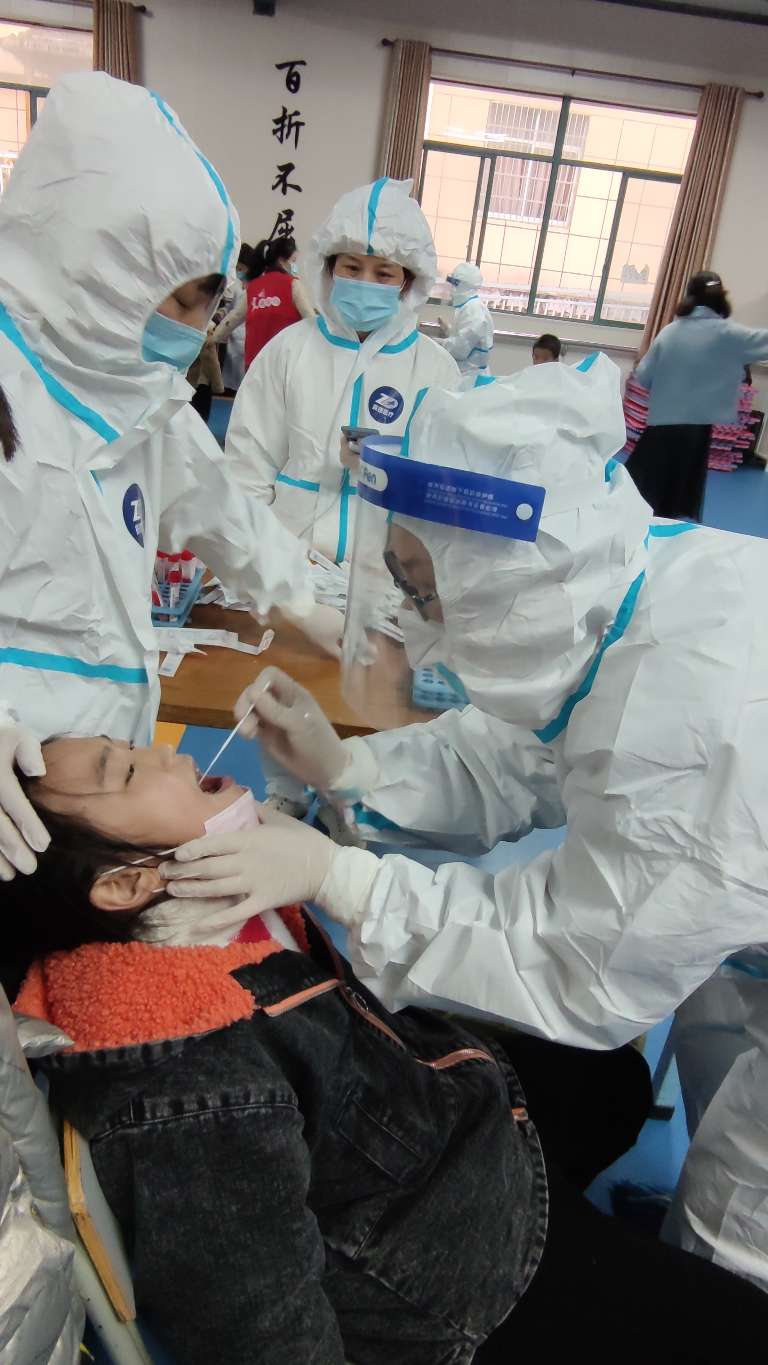 浣纱小学举行全体师生核酸检测